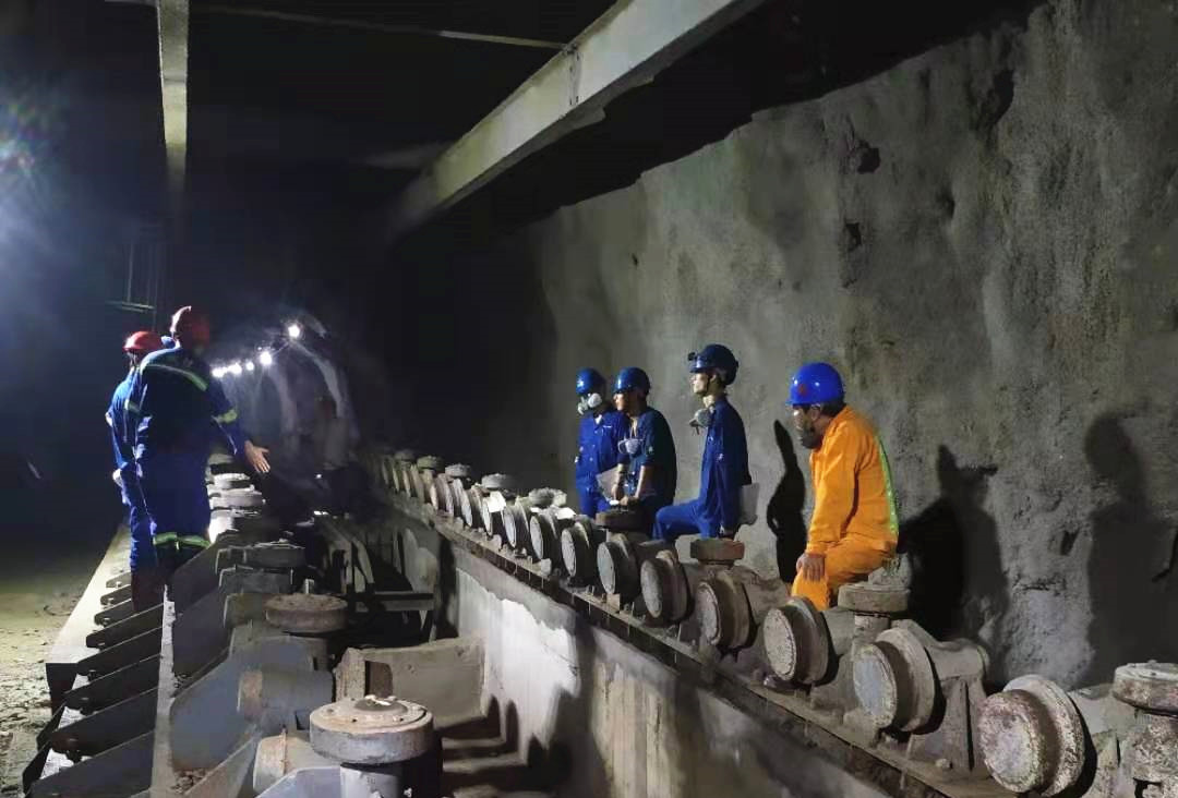 银山项目部-478m中段2#卸载站提前完工-赵爱贞 (4).jpg