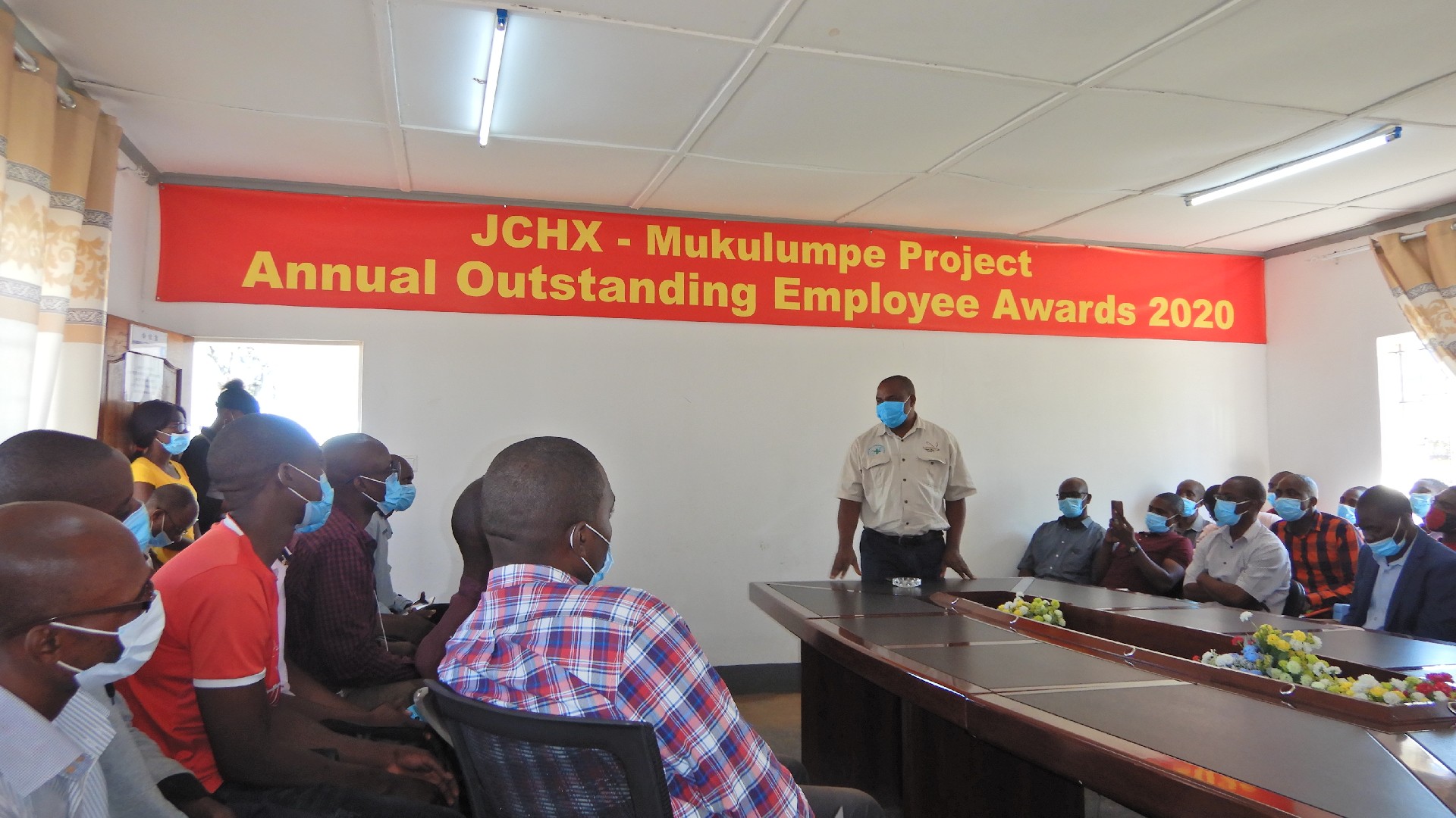 业主方赞方生产经理 Mr Steven 讲话.JPG