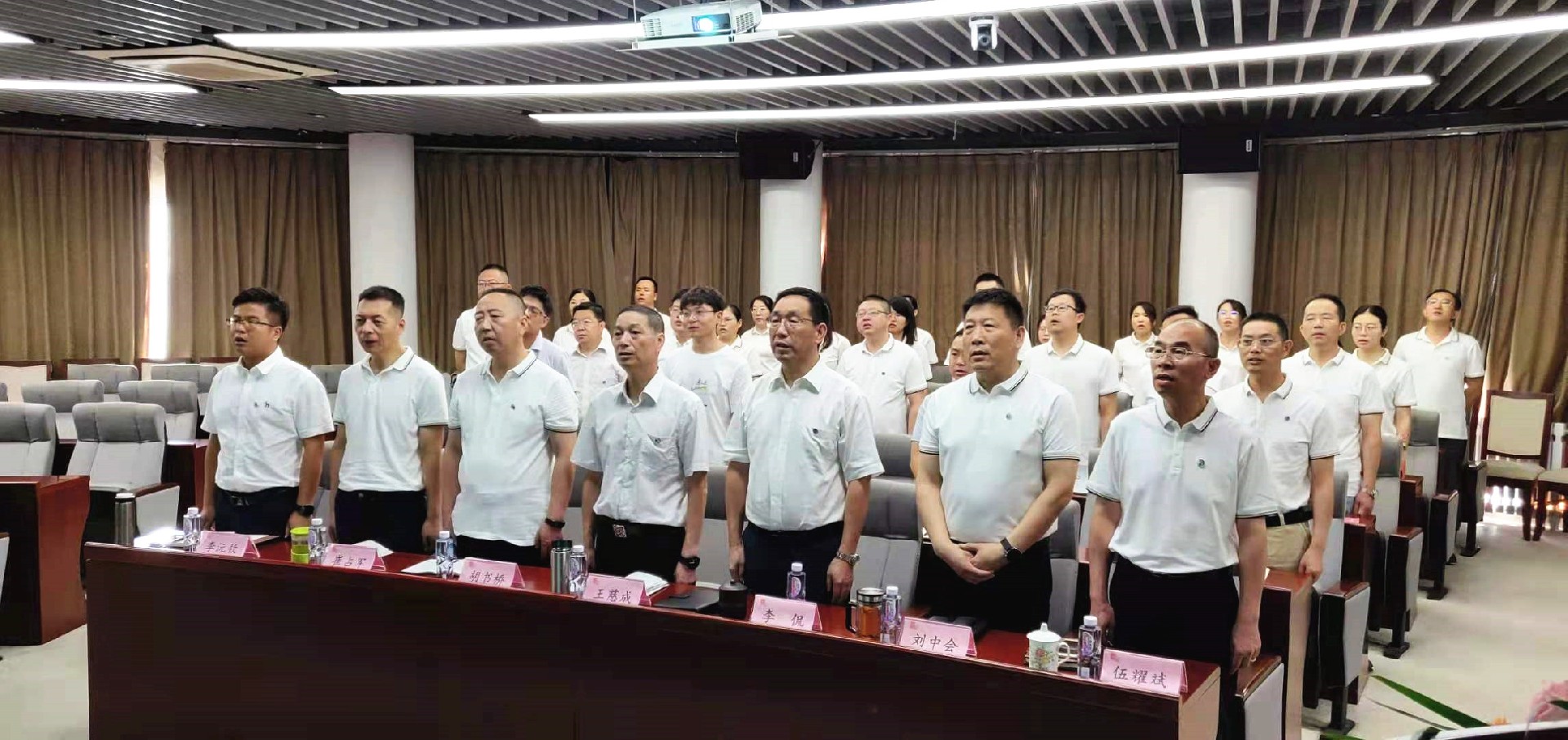 1627538506732152.jpg 封面_副本1.jpg