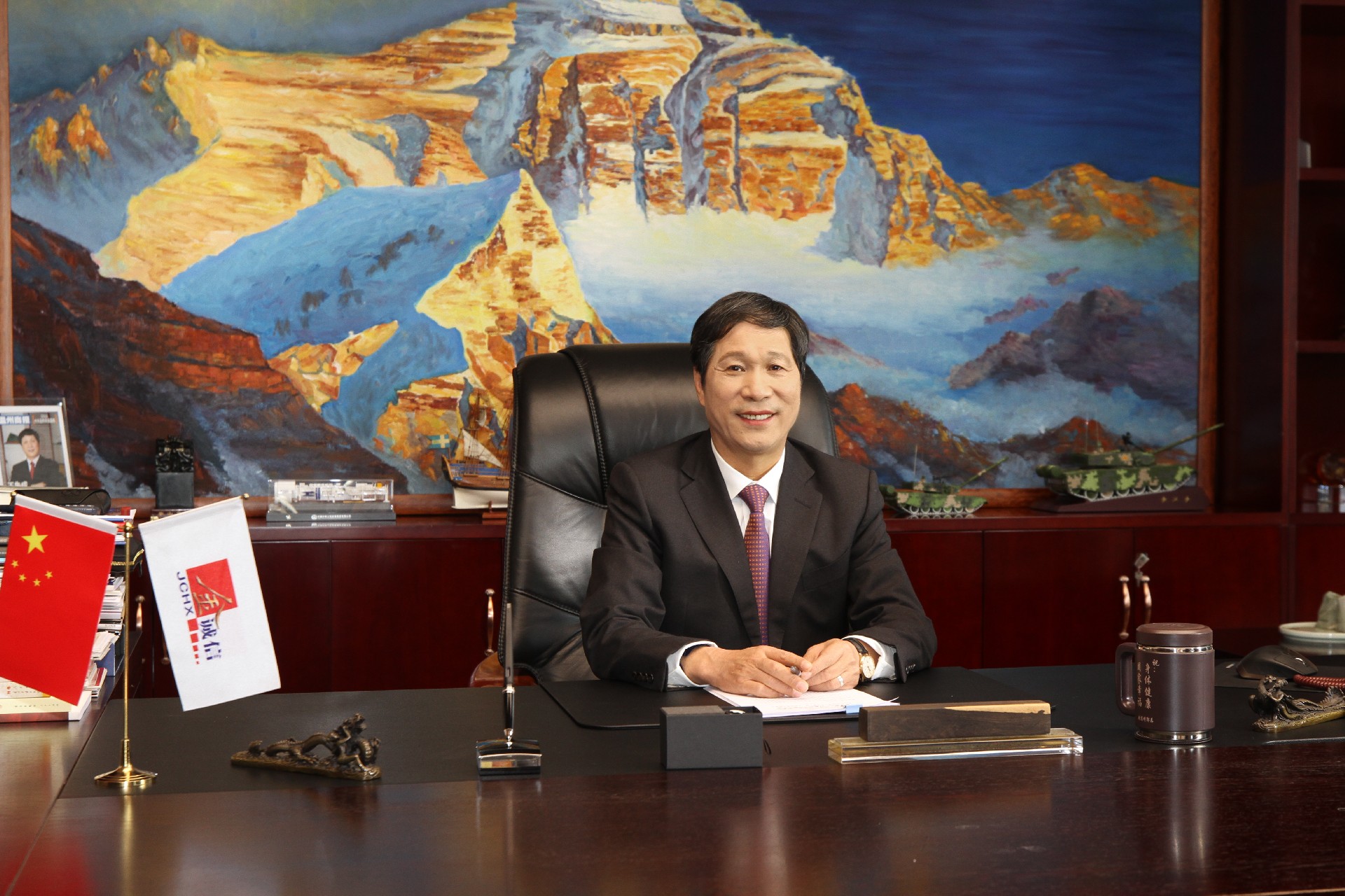 1643329936242179.jpg 王先成办公室照.jpg