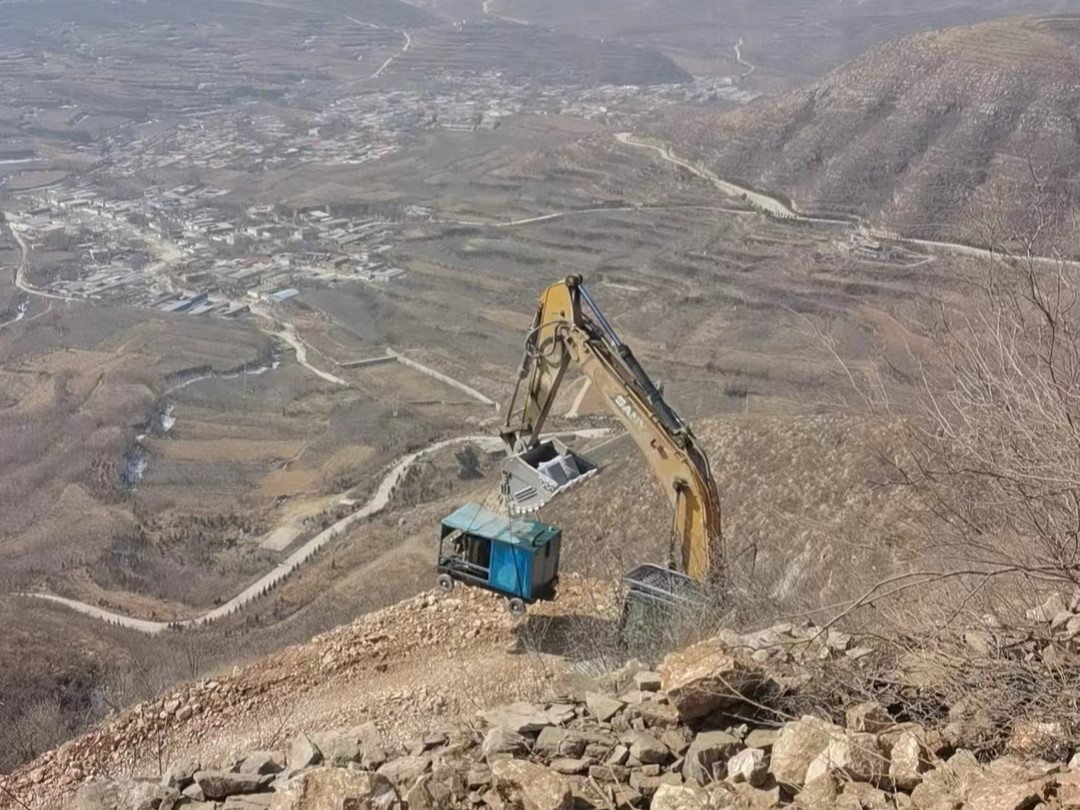 （反井项目部新闻稿：常永安）反井项目部石家庄反井工程施工效率喜人 (2).jpg