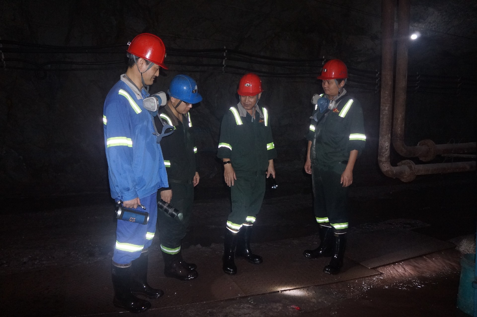 1593423084174990.jpg 2019917940312129920.jpg